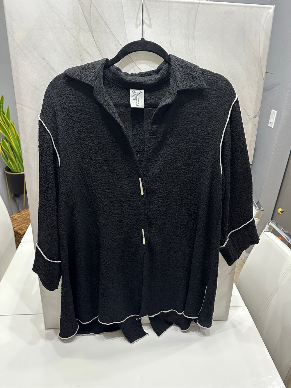Caprious USA Black Crinkle Contrast Stitch Button Back Shirt Blouse S